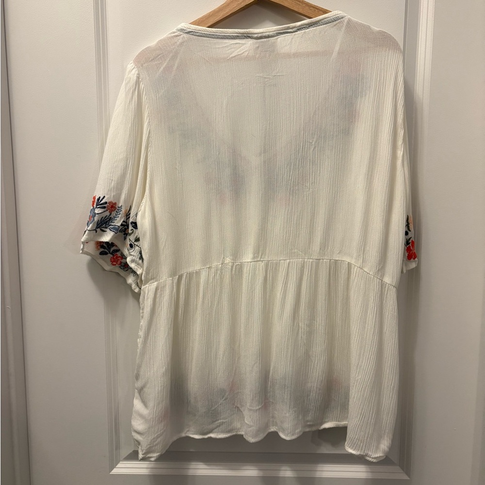 Knox Rose White Floral Embroidered Blouse - Picture 6 of 8